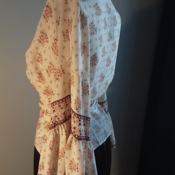 NWT FLORAL WRAP BLOUSE by MAX STUDIO - Picture 7 of 10